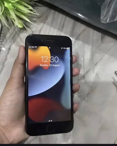 Apple iPhone 7
