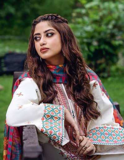 SAPPHIRE Winter Dhanak Collection 2026 – Embroidered 3-Piece Suit wit