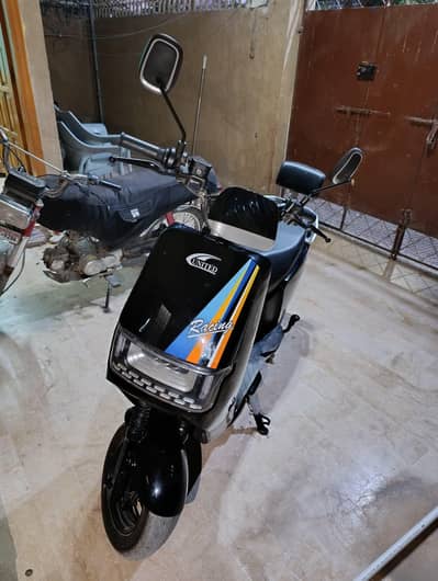 United  Electric Classy Scooty 1000w Model 2025