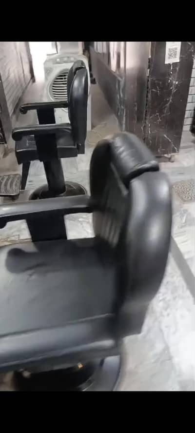 Salon chairs for sale 03085489358