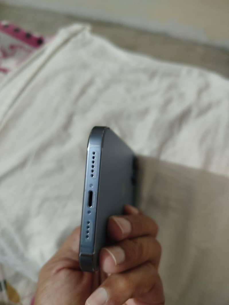 Apple iPhone 13 Pro Max 3