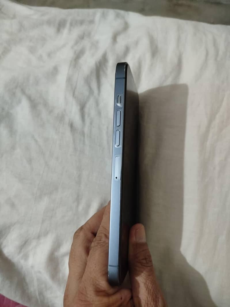 Apple iPhone 13 Pro Max 6