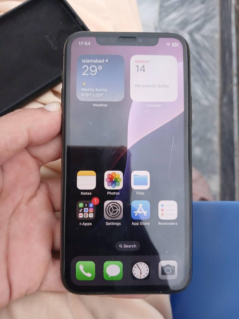 iPhone 11 Pro 0