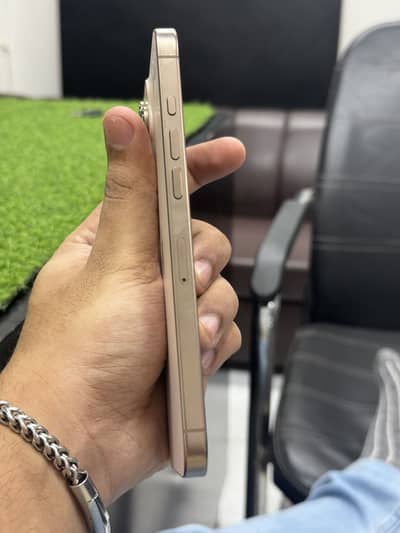 Apple iPhone 16 Pro Max
