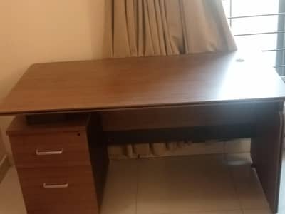 Office table