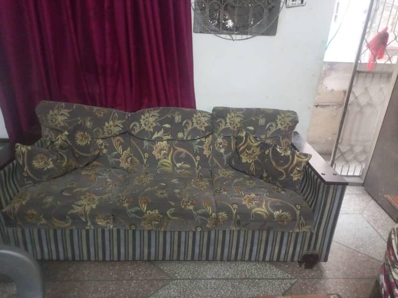 6 setar sofa sets 0
