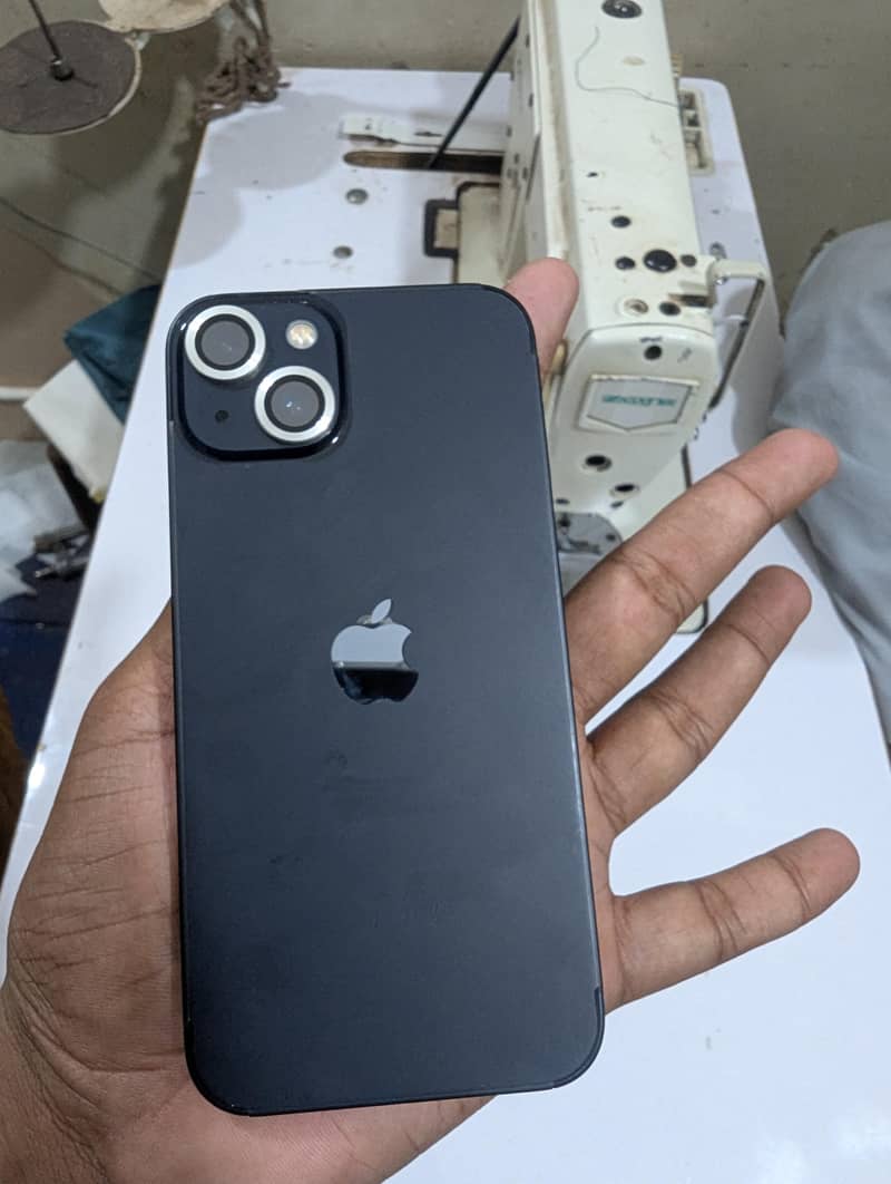Apple iPhone 13 1