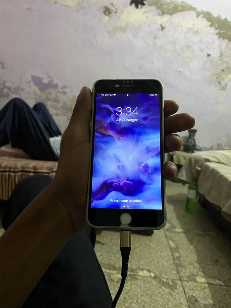 Apple iPhone 7 Plus 5