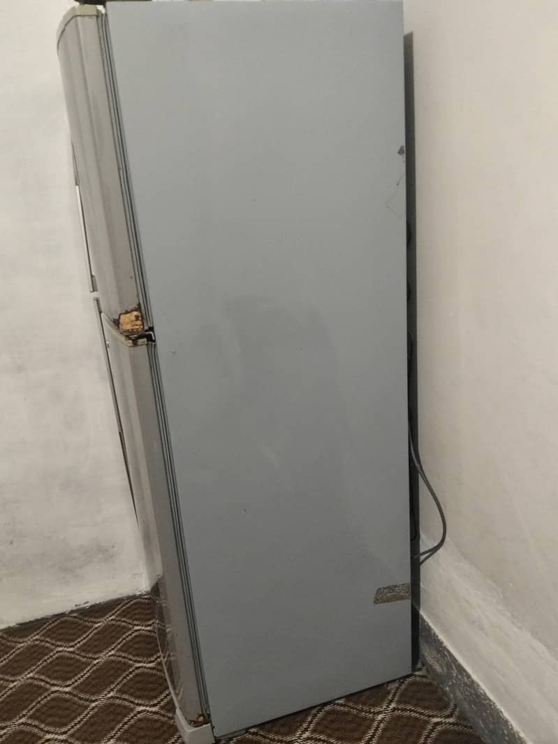 Dawlance refrigerator 1