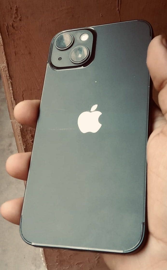 Apple iPhone 13 3