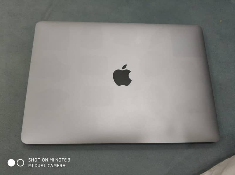 MACBOOK pro core i5 0