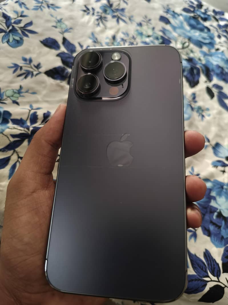 Apple iPhone 14 Pro Max 0