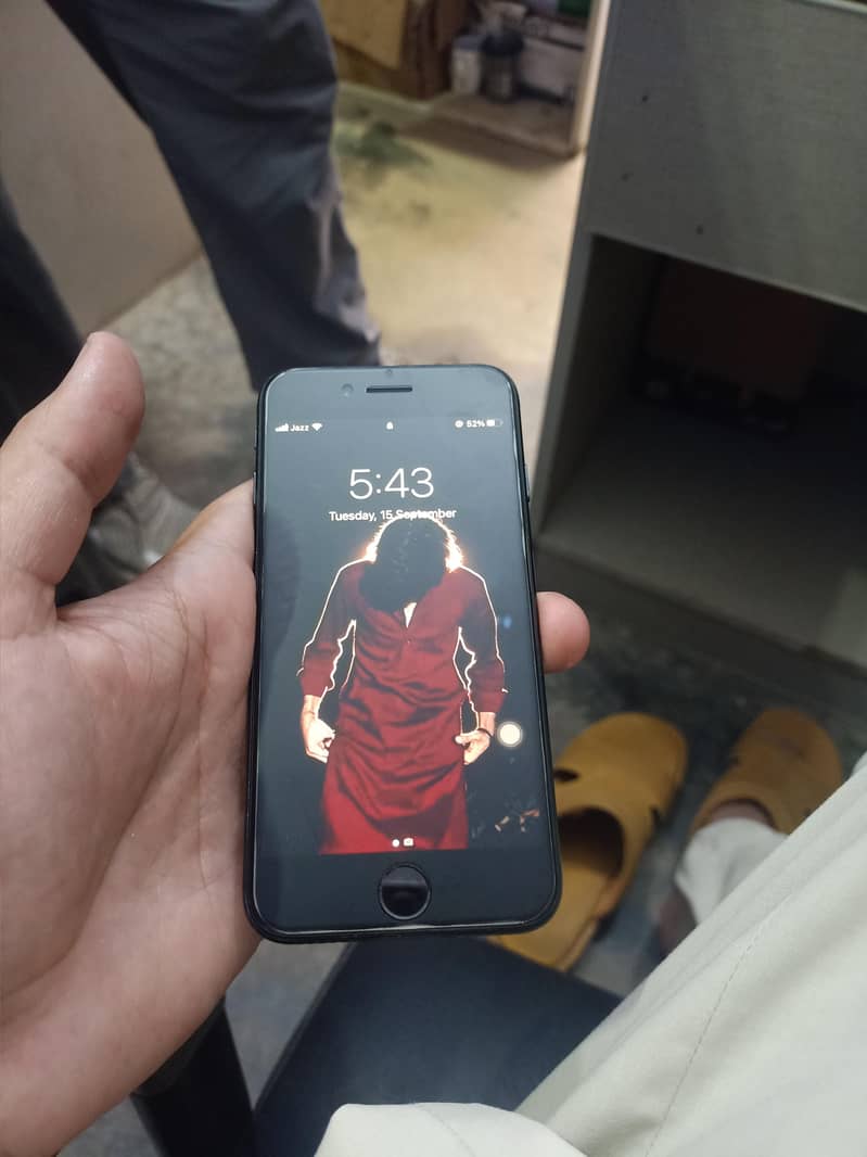 Apple iPhone 7 1