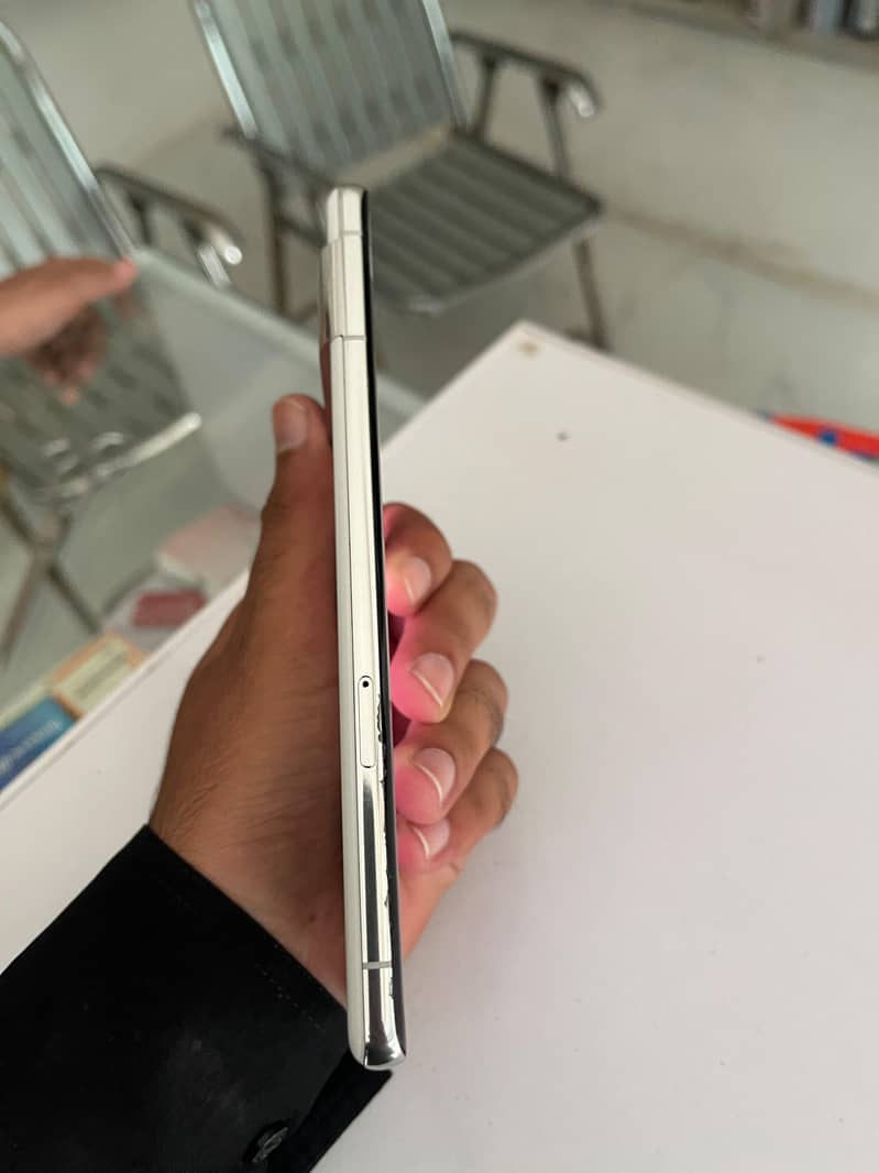 Google Pixel 7 Pro 6