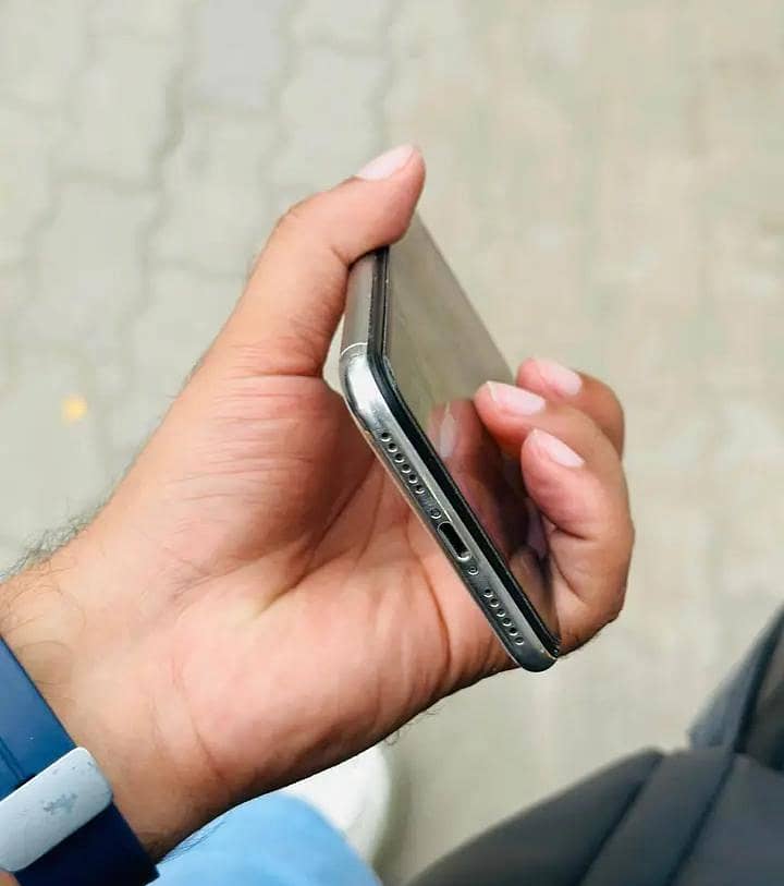 Apple iPhone X 1