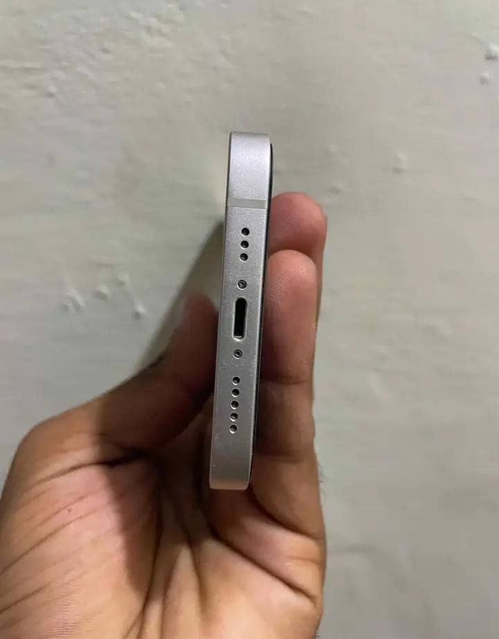 Apple iPhone X 4