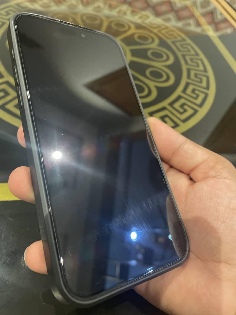 Apple iPhone 15 Pro Max 7
