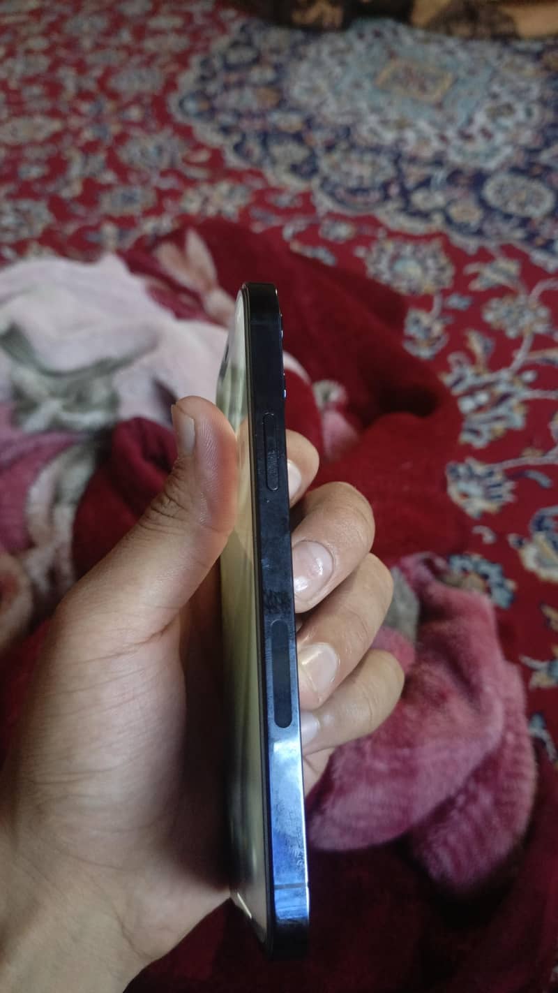 Apple iPhone 12 Pro 2