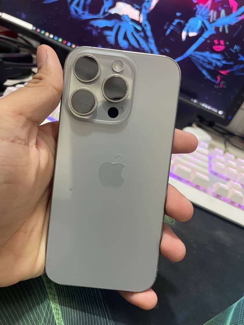 Apple iPhone 15 Pro 2