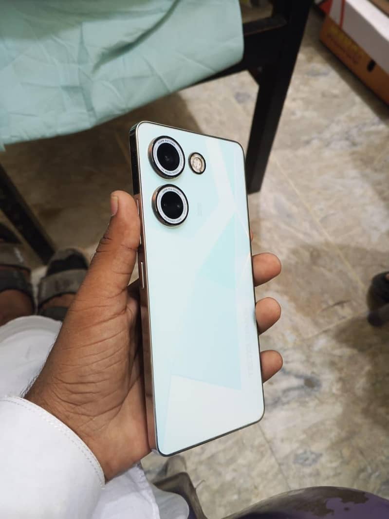 Tecno CAMON 20 0