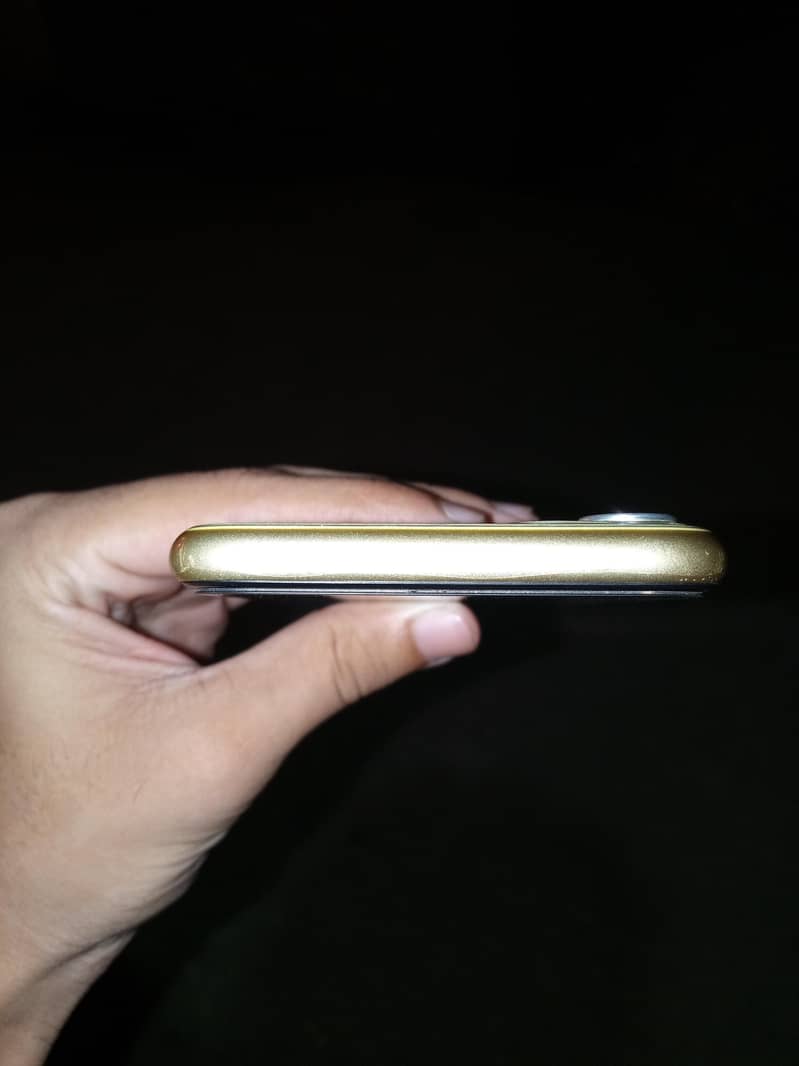 Apple iPhone 11 8