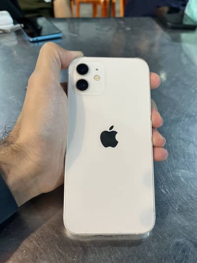 Apple iPhone 12