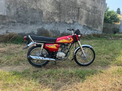 Honda 125 2021 10/10 Condition Lush Bike