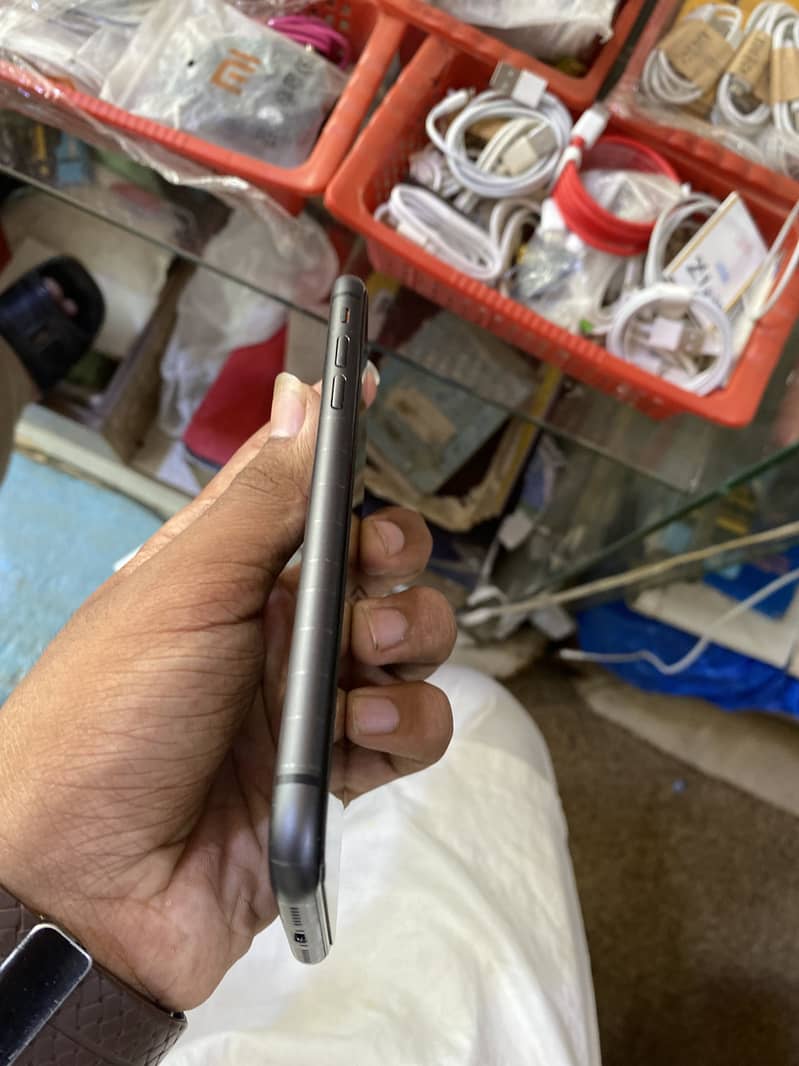 Apple iPhone 11 1
