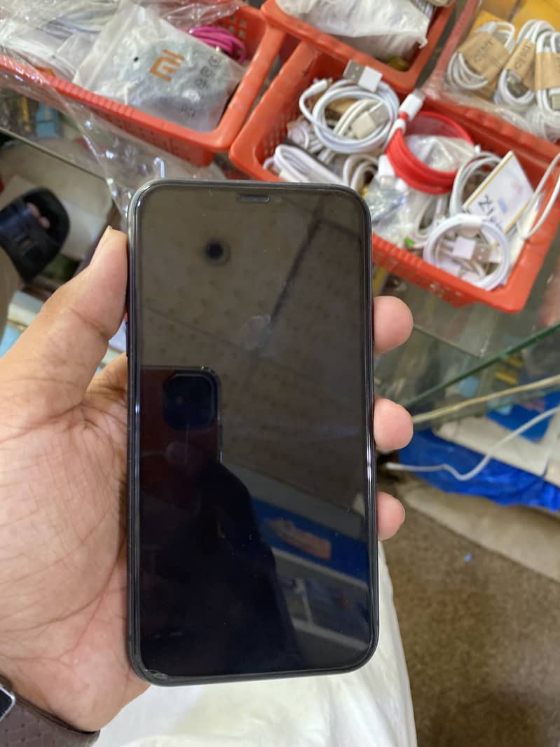 Apple iPhone 11 3