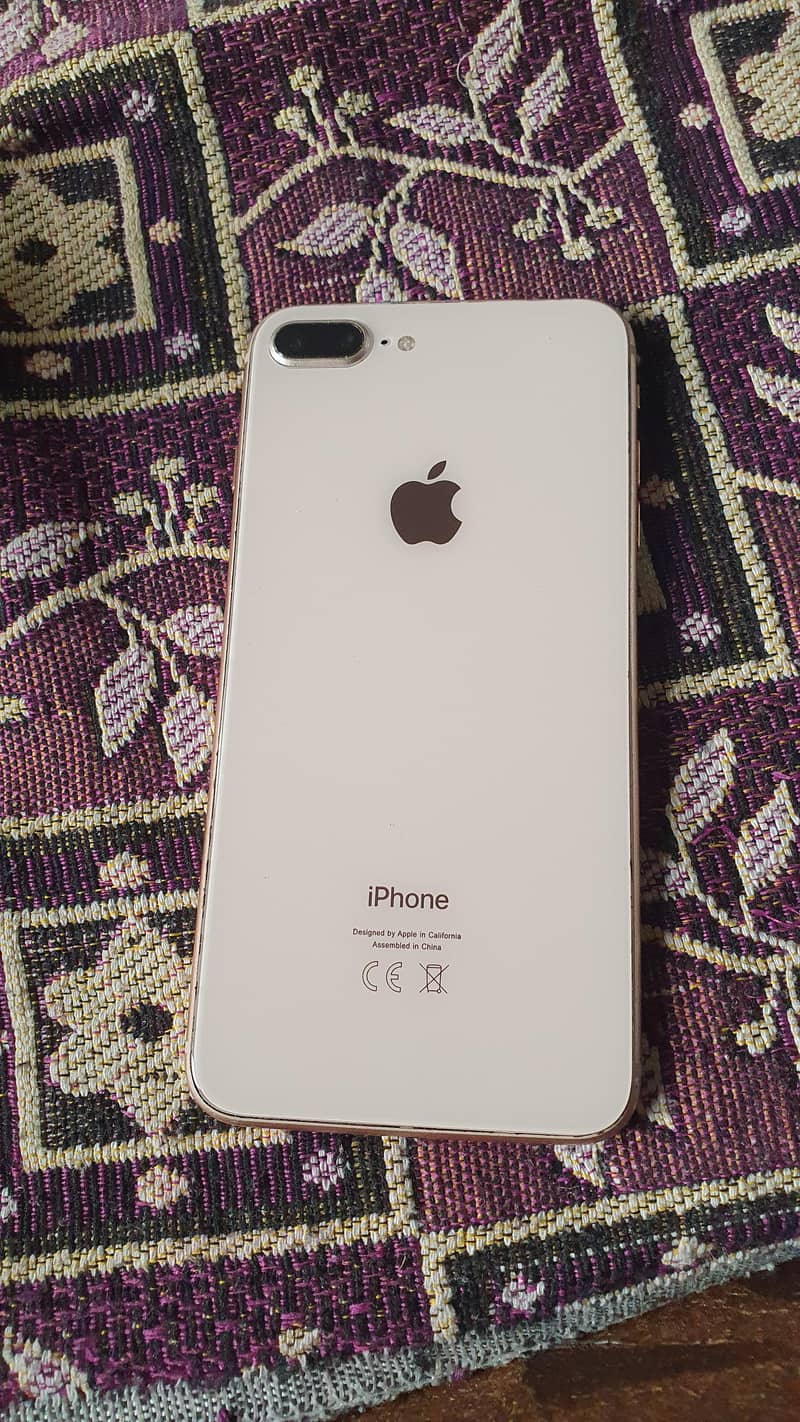 Apple iPhone 8 Plus 0