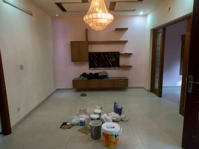 5 marla Outstanding lower Portion In Johar Town Near EMPORIUM MALL Prime Location