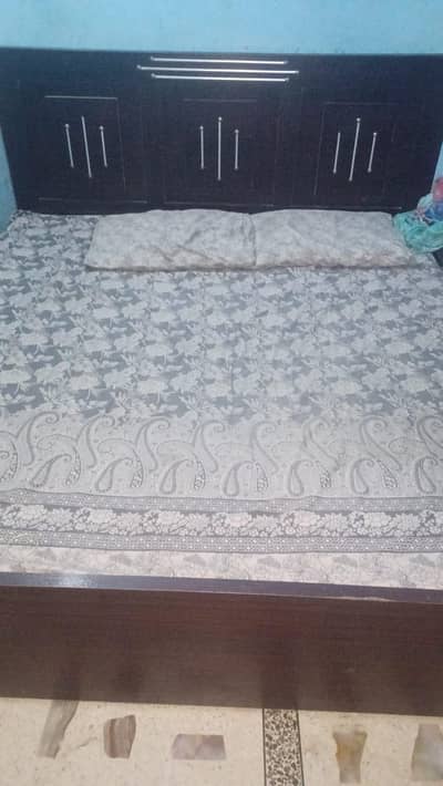bed with gadda ka sath argent sale