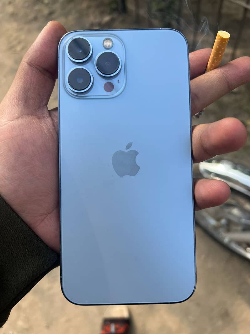 Apple iPhone 13 Pro 3