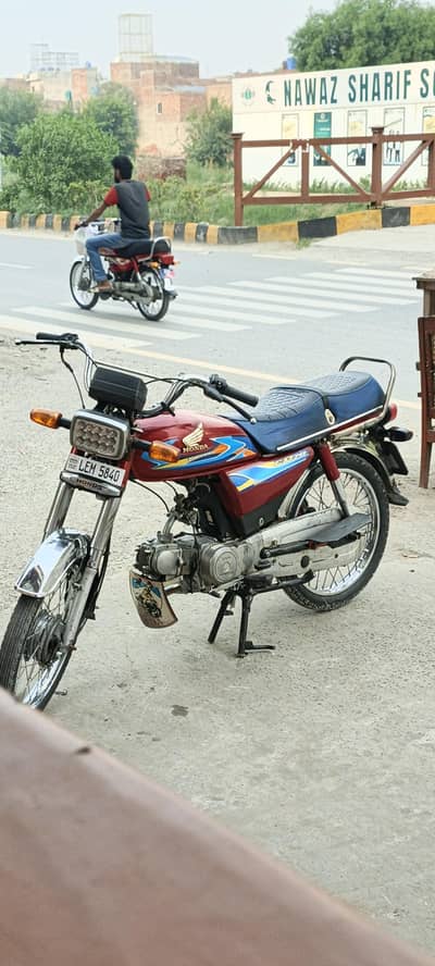 CD70 06model available for sell in good condition