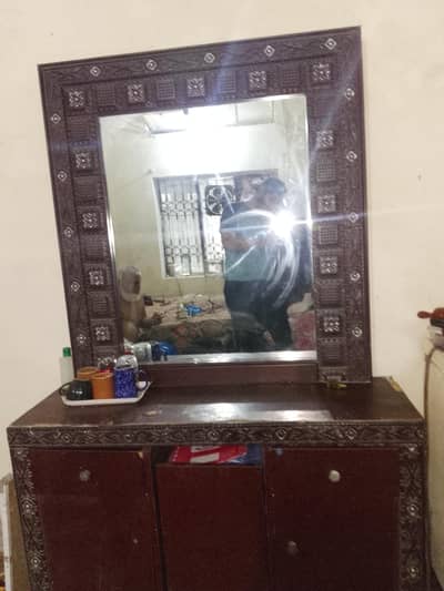 Wooden Dressing Table with Large Mirror & Storage