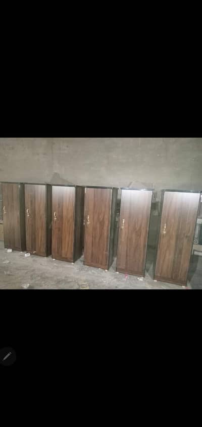 Single cupboards