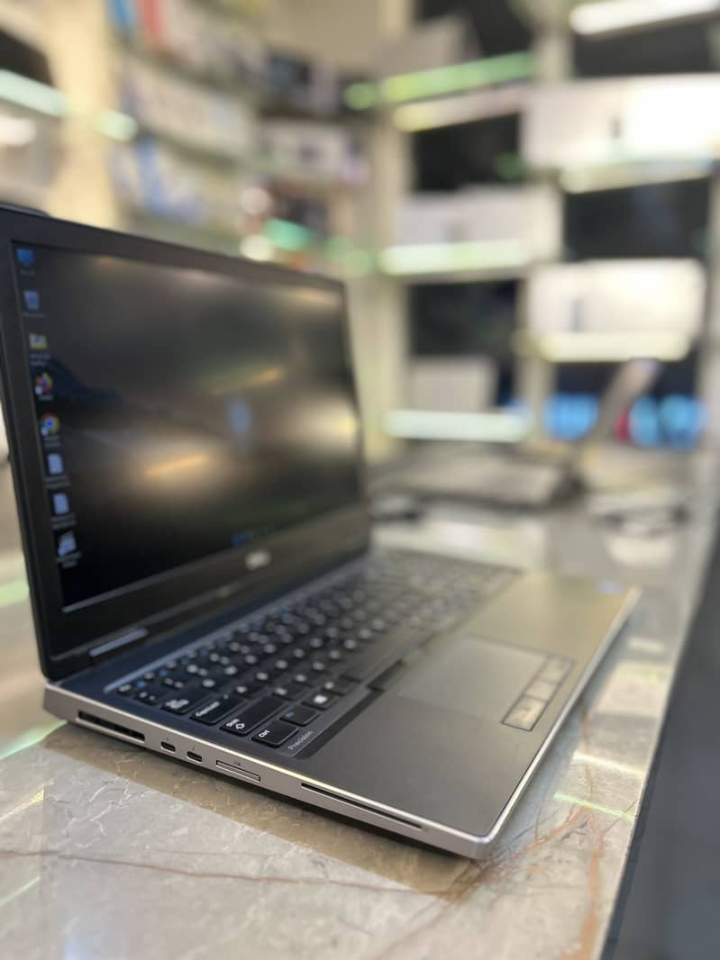 Dell Precision 7540 Workstation 2