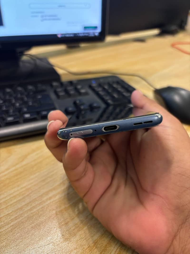 One Plus 8 5g 3