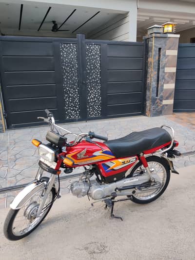 Honda CD 70 2025