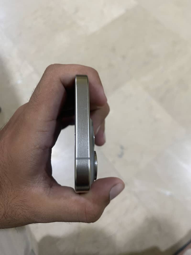 Apple iPhone 15 Pro 1