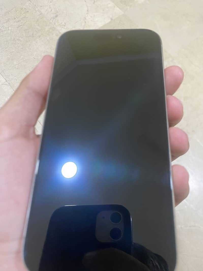 Apple iPhone 15 Pro 4