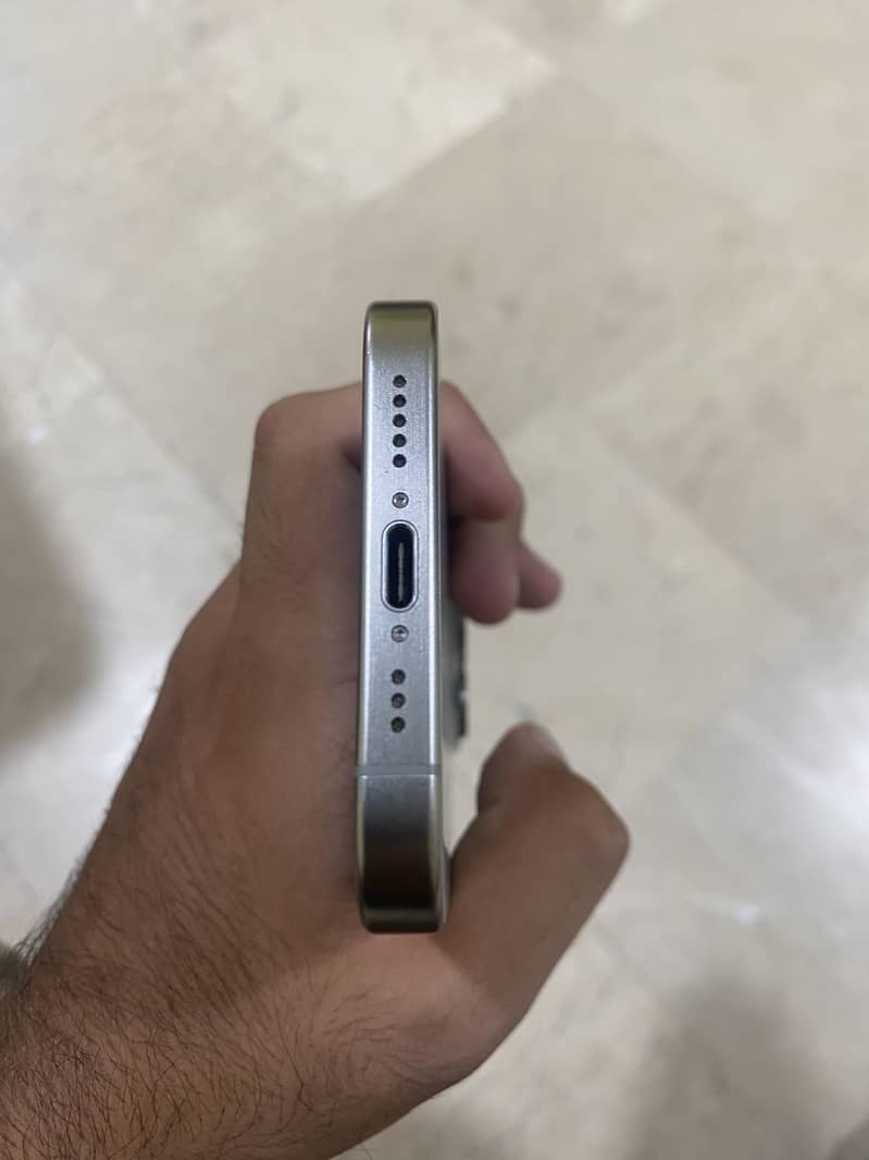 Apple iPhone 15 Pro 5