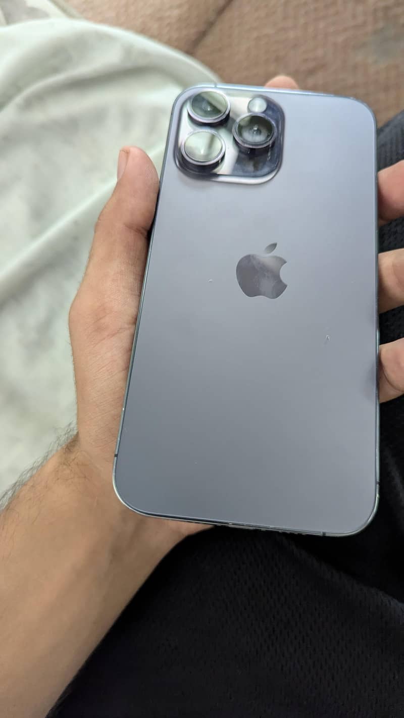 Apple iPhone 14 Pro Max 0