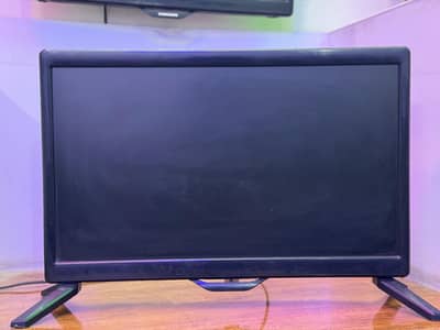 24-inch LCD | Built-in Speakers | HDMI | VGA | USB | Lightly Used
