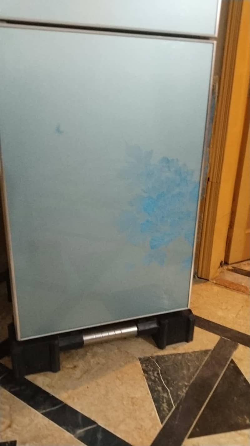 Refrigerator 4