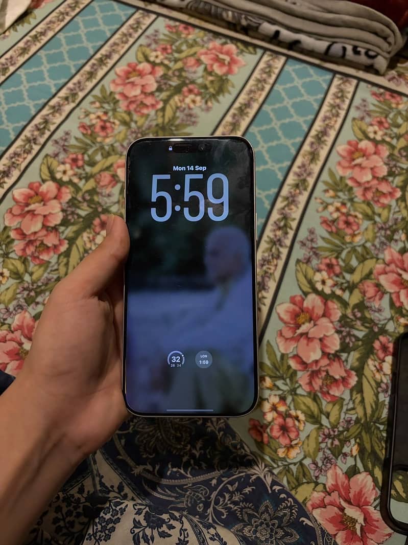 Apple iPhone 17 Pro Max 5