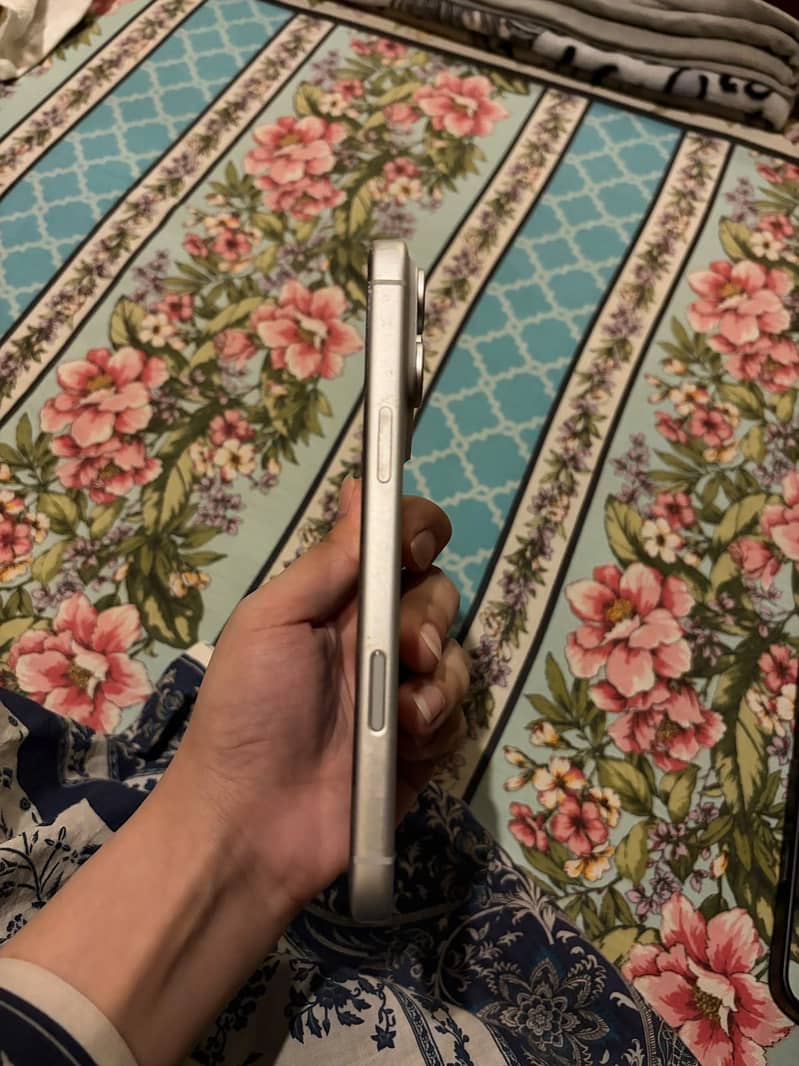 Apple iPhone 17 Pro Max 6