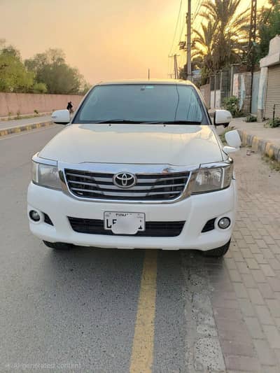 Toyota Hilux Vigo Champ - Automatic 2016