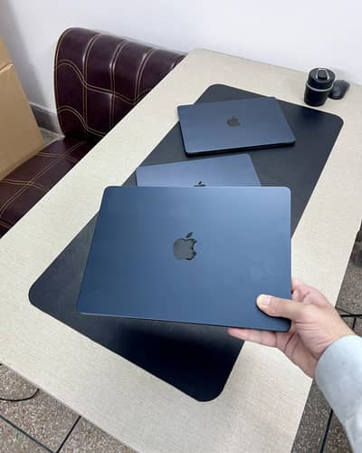 Macbook Air M2 - Non Active - Brand New
