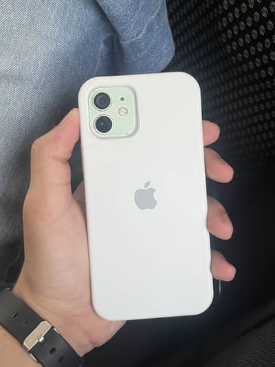 Apple iPhone 12